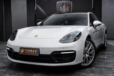 Porsche Panamera 2022