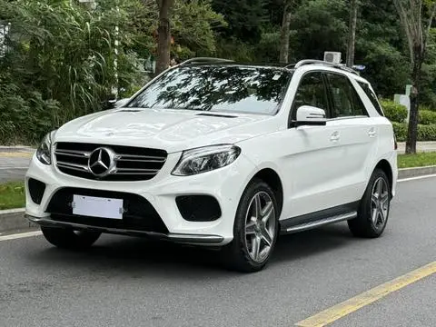Mercedes-Benz GLE 2017 — фото 1