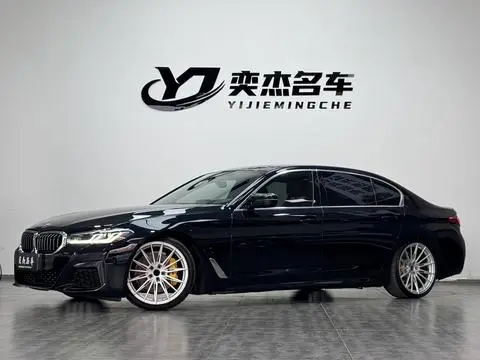 BMW 5 Series 2023 — фото 1