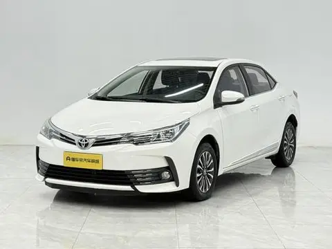 Toyota Corolla 2017 — фото 1
