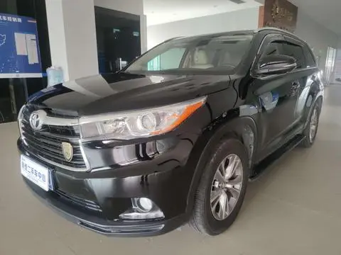 Toyota Highlander 2017 — фото 1