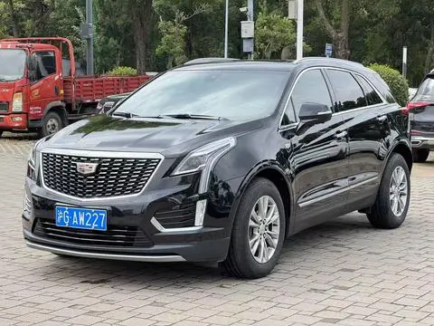 Cadillac XT5 2021 — фото 1