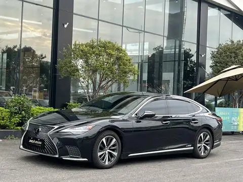Lexus LS 2021