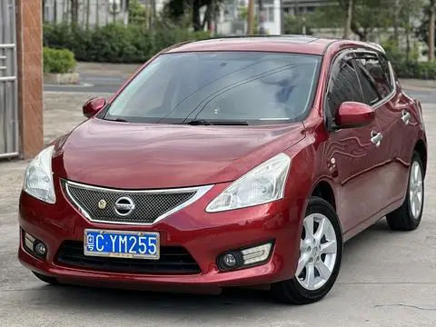 Nissan Tiida 2014 — фото 1