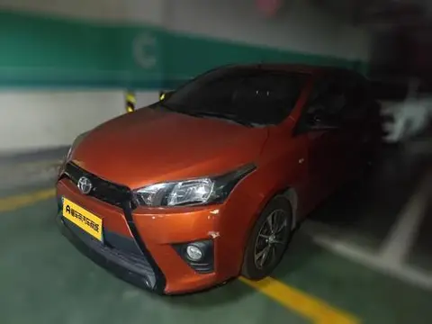 Toyota YARIS L 2015