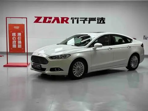 Ford Mondeo 2013 — фото 1