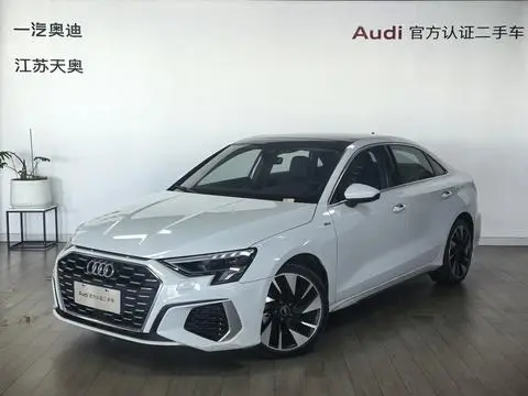 Audi A3 2024 — фото 1