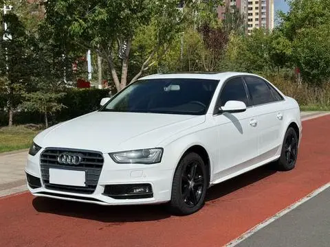 Audi A4L 2015 — фото 1