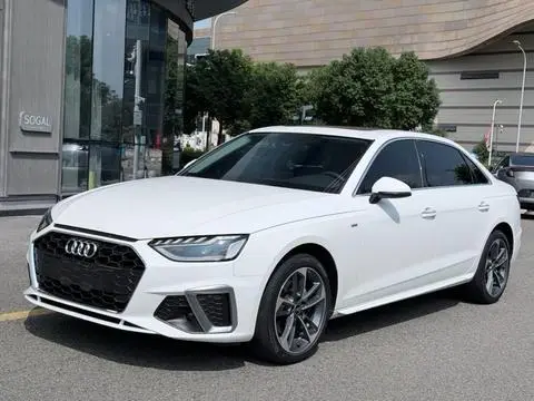 Audi A4L 2022 — фото 1