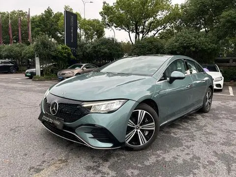 Mercedes-Benz EQE 2025 — фото 1