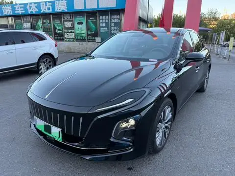 Hongqi E-QM5 2022