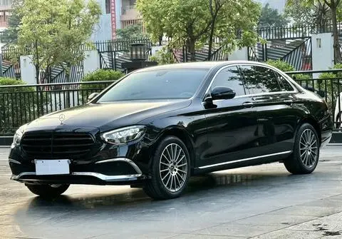 Mercedes-Benz E-Class 2023 — фото 1