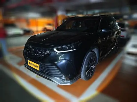 Toyota Crown Kluger 2022