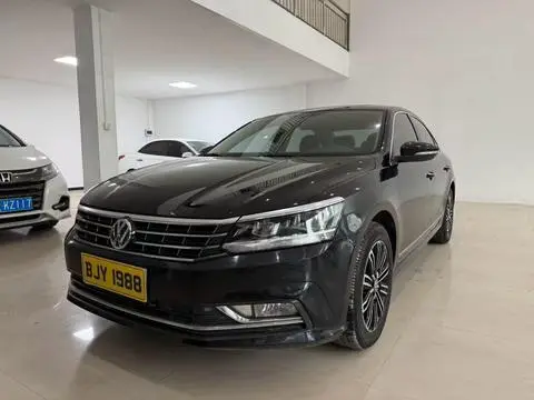 Volkswagen Passat 2017 — фото 1