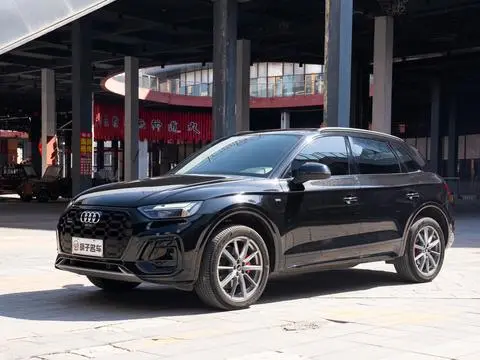 Audi Q5L 2024 — фото 1