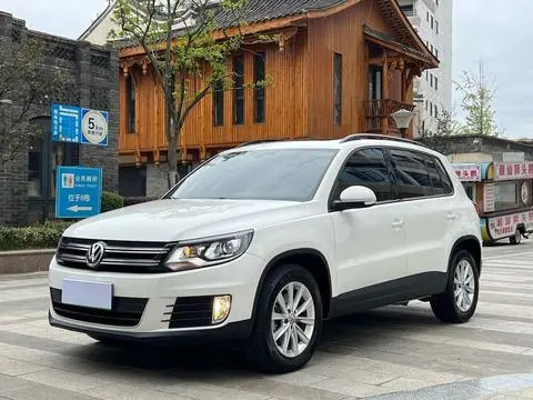Volkswagen Tiguan 2016 — фото 1
