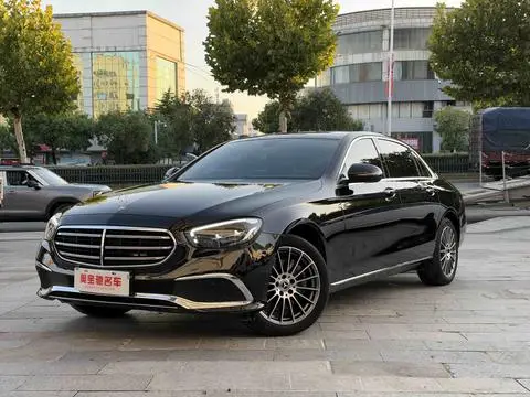Mercedes-Benz E-Class 2022 — фото 1