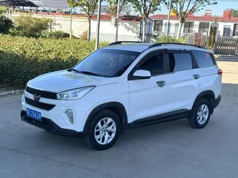 Wuling Hongguang S3 2018 — фото 1