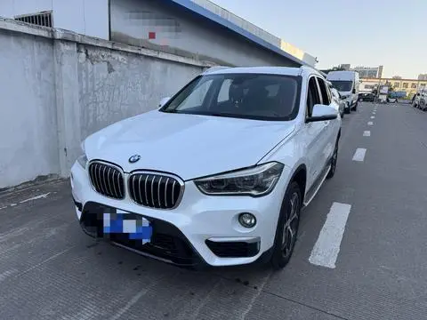BMW X1 2018 — фото 1