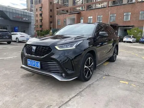 Toyota Crown Kluger 2023