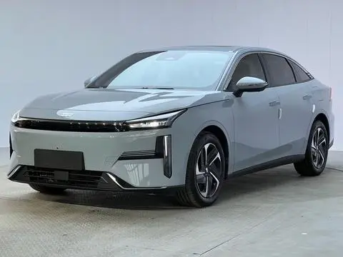 Geely L6 2024