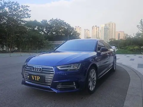 Audi A4L 2018 — фото 1