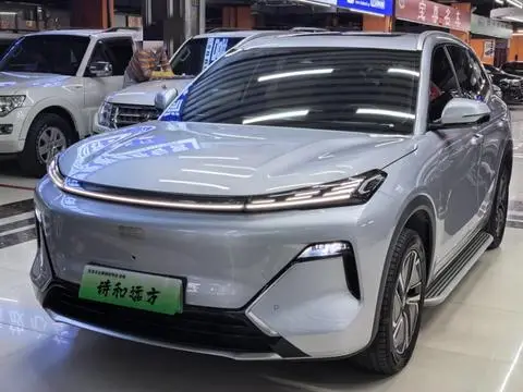 Geely 星舰7 EM-i 2025