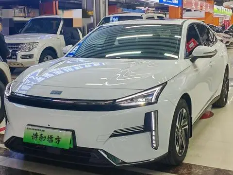 Geely L6 2024