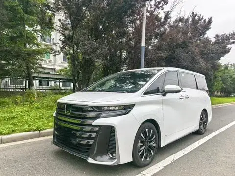 Toyota Alphard 2022 — фото 1