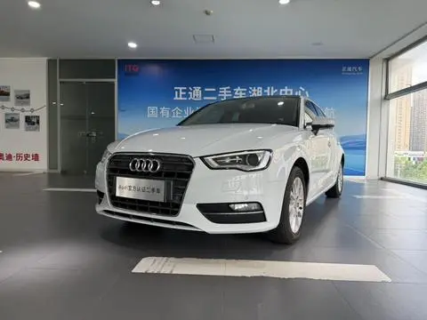 Audi A3 2015 — фото 1
