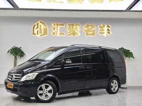 Mercedes-Benz 唯雅诺 2011