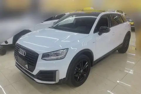 Audi Q2L 2021