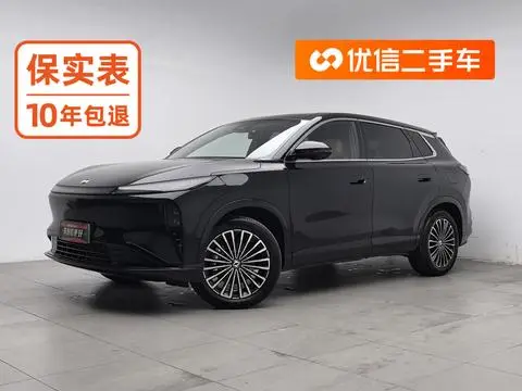 Dongfeng L8 PHEV 2025