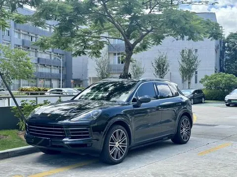 Porsche Cayenne 2018 — фото 1