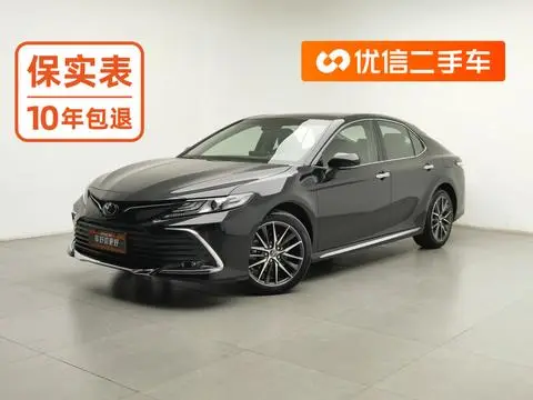 Toyota Camry 2023 — фото 1