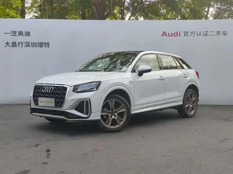 Audi Q2L 2022 — фото 1