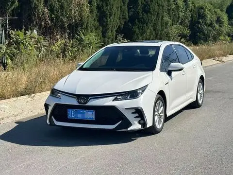 Toyota Corolla 2021 — фото 1