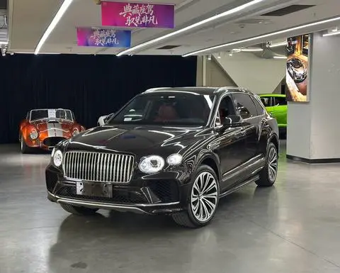 Bentley 添越 2023