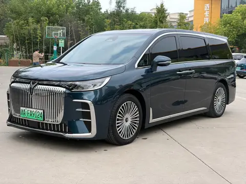 Voyah 梦想家 PHEV 2025