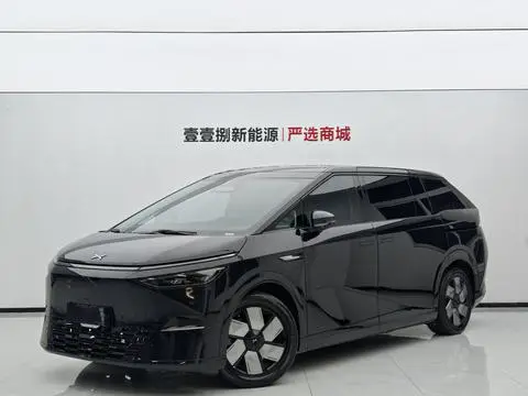 XPeng 小鹏X9 2024