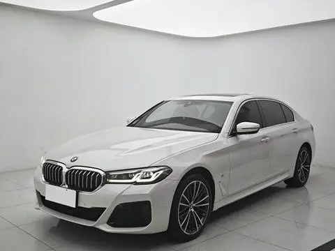 BMW 5 Series 2023 — фото 1