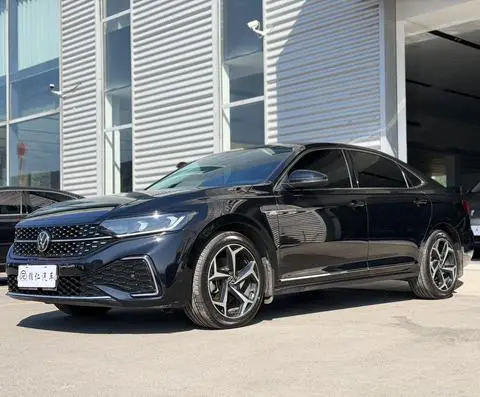 Volkswagen Passat 2024