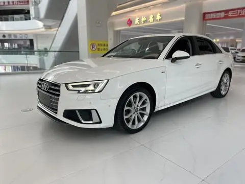 Audi A4L 2019 — фото 1