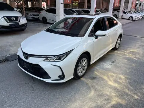 Toyota Corolla 2021 — фото 1