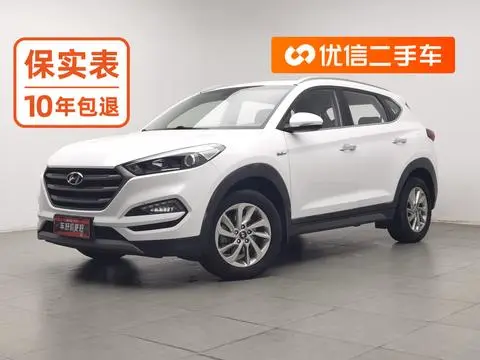 Hyundai 途胜 2015 — фото 1