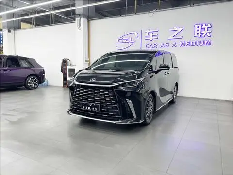 Lexus LM 2023
