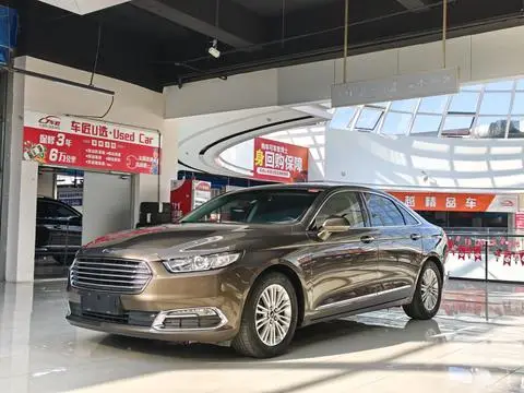 Ford 金牛座 2015