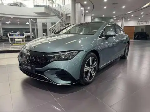 Mercedes-Benz EQE 2025