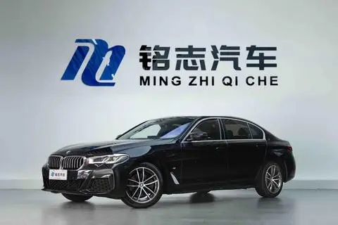 BMW 5 Series 2021 — фото 1