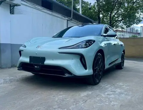 IM Motors 智己LS6 2023